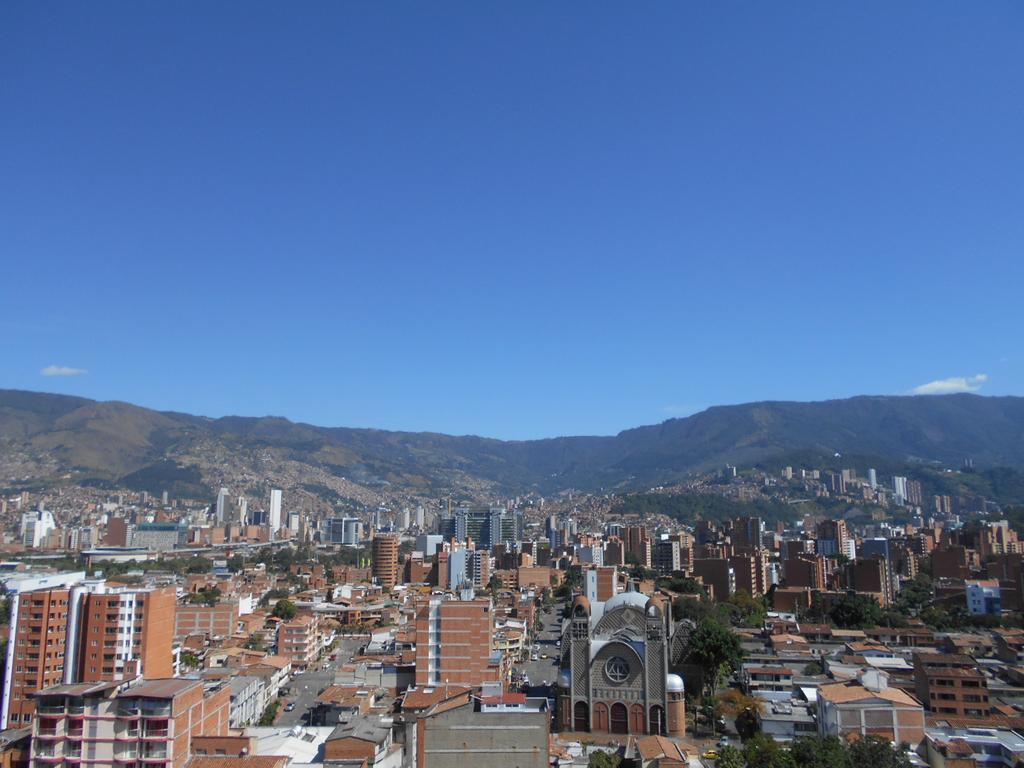 San Peter Suites Medellín Esterno foto